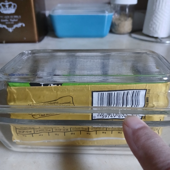 Vintage clear butter dish - Picture 7 of 7